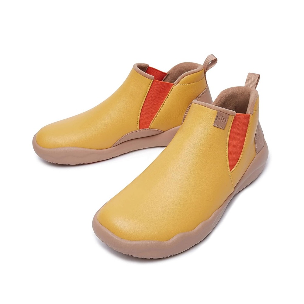 NWT UIN Women’s Comfortable LEATHER Boots/Goldenrod/US7